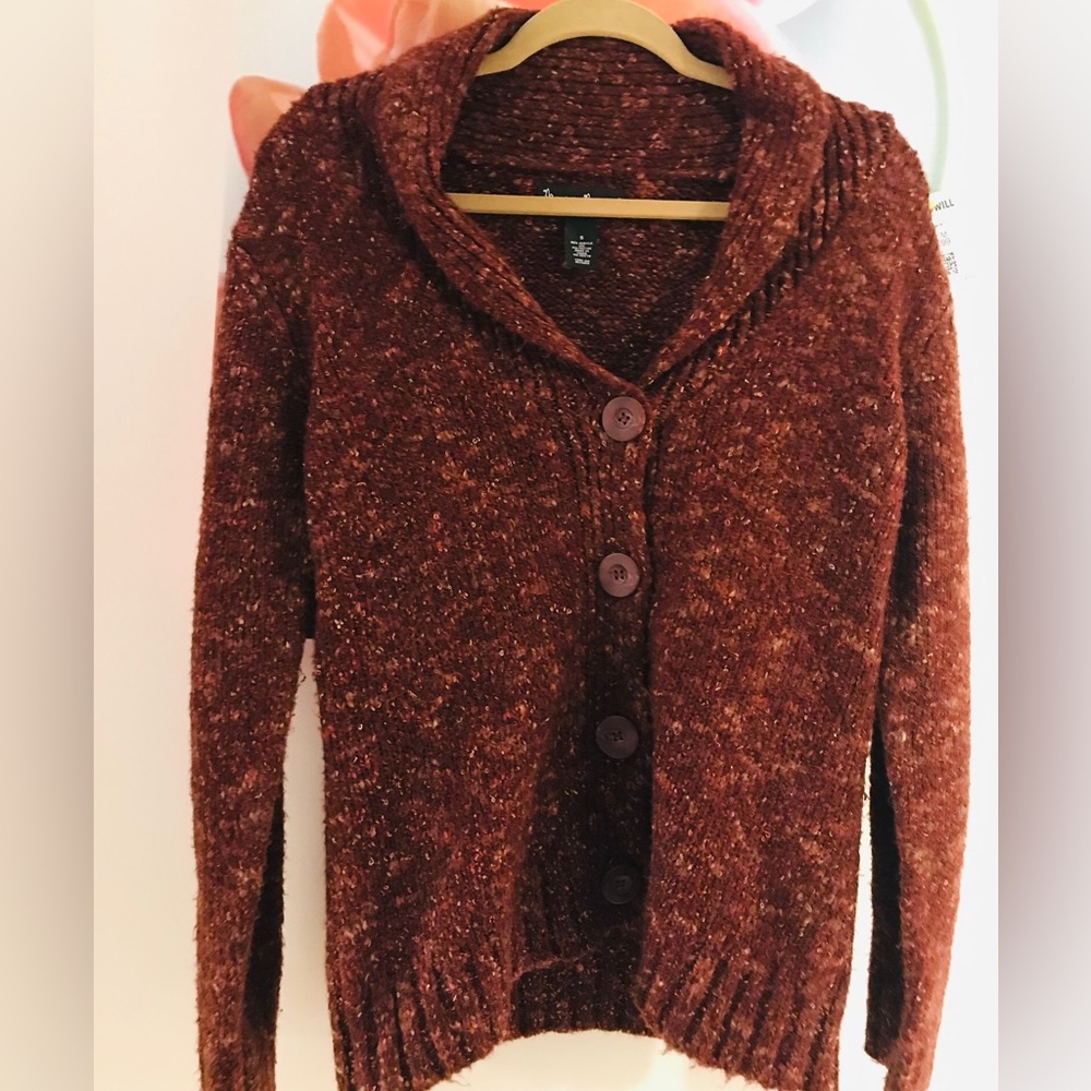 MERCER & MADISON SIZE S CARDIGAN PERFECT FOR THE SEASON